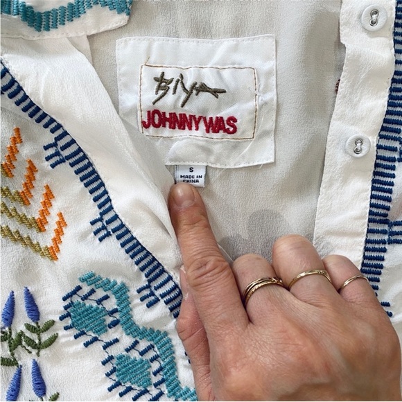 Johnny Was 100% silk embroidered blouse NEW - Picture 11 of 15